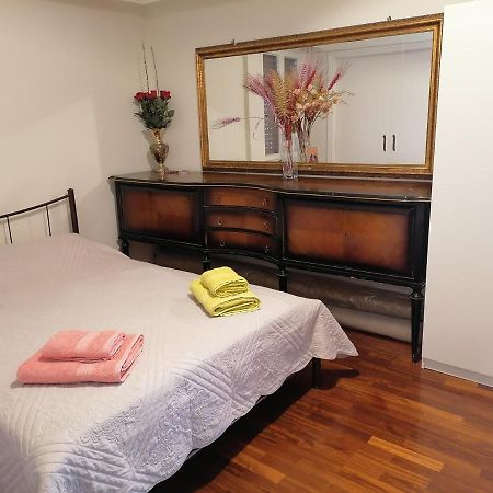 Kомната Гостья Apartment Athena Bagian luar foto