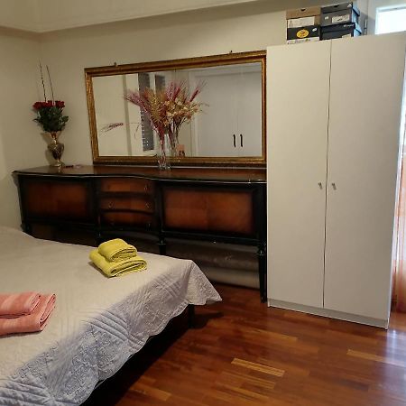 Kомната Гостья Apartment Athena Bagian luar foto